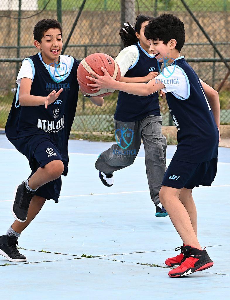 Basketball enfants en action